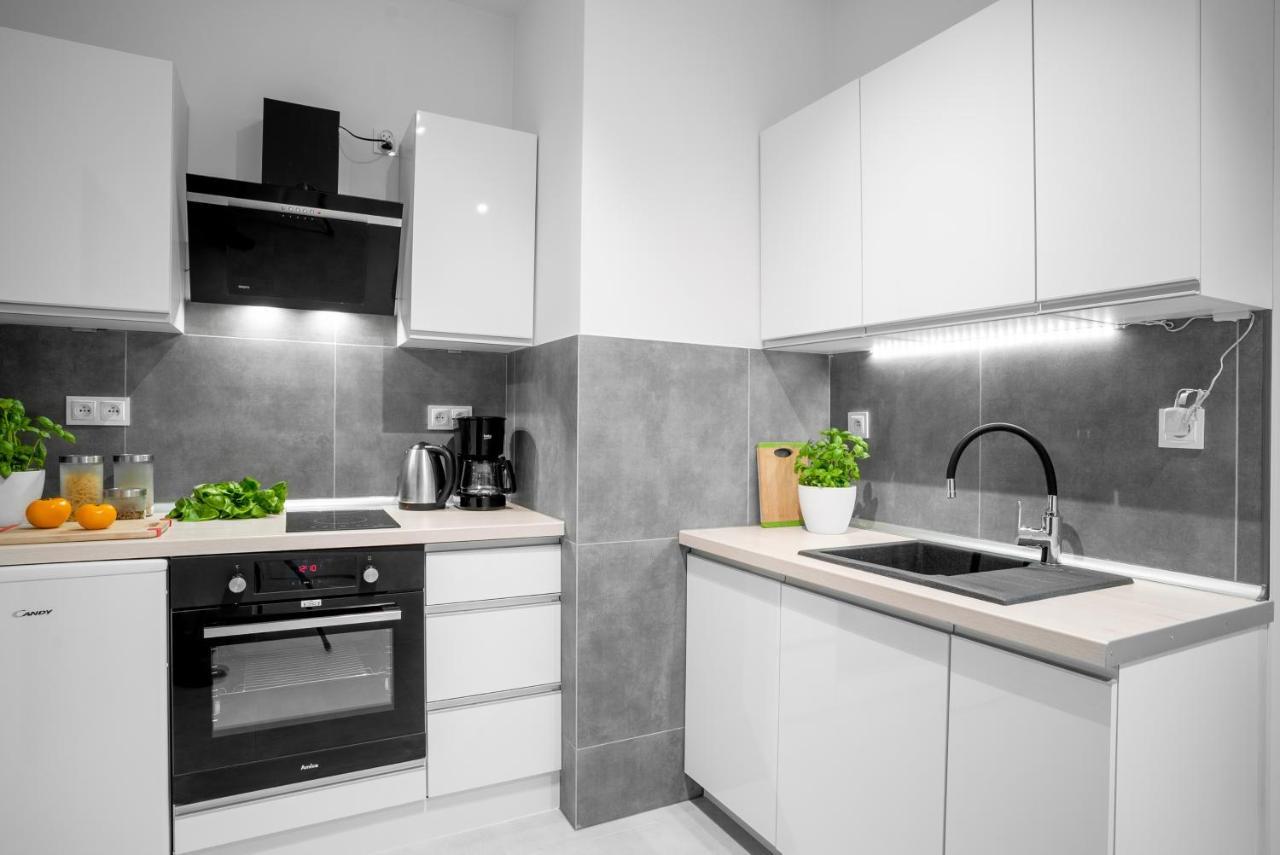 Apartamenty Homely Place Blisko Starego Rynku - Parking Poznan Luaran gambar