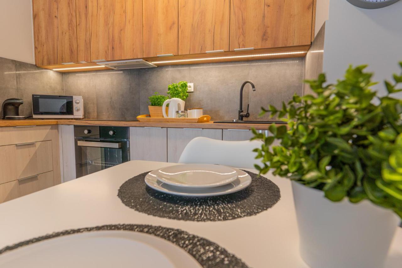 Apartamenty Homely Place Blisko Starego Rynku - Parking Poznan Luaran gambar