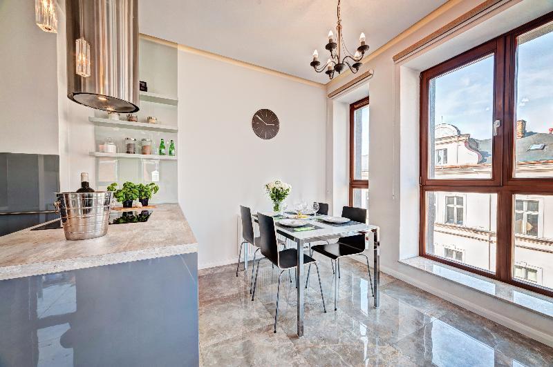 Apartamenty Homely Place Blisko Starego Rynku - Parking Poznan Luaran gambar