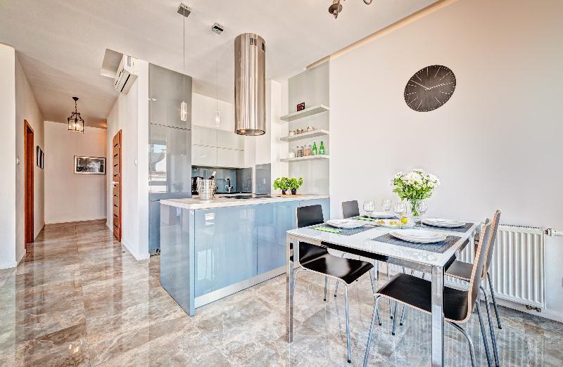 Apartamenty Homely Place Blisko Starego Rynku - Parking Poznan Luaran gambar